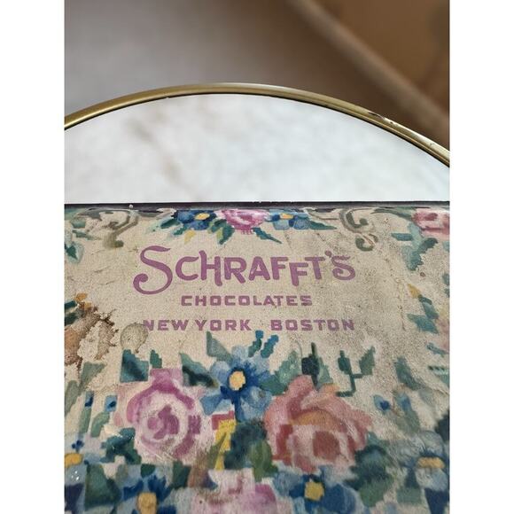 Schrafft's Chocolates New York Boston Vintage  One Pound Tin Candy Box - Picture 1 of 3